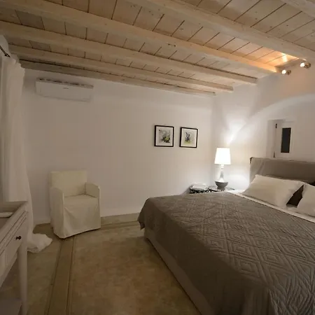 Ammonite With Heated Pool By Diles *