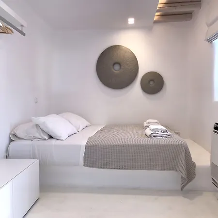 Ammonite With Heated Pool By Diles *